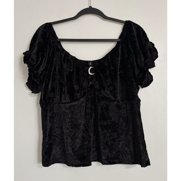 Black NightFall by Torrid Velvet Lace Cropped Charm Top L - Picture 2 of 5